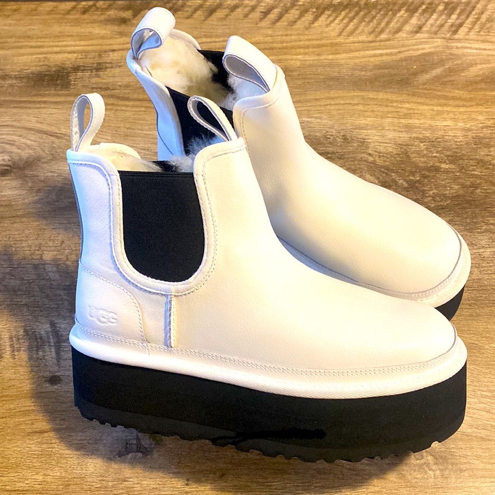 Size 7 W Ugg Neumel Platform Chelsea Chunky Boot White
